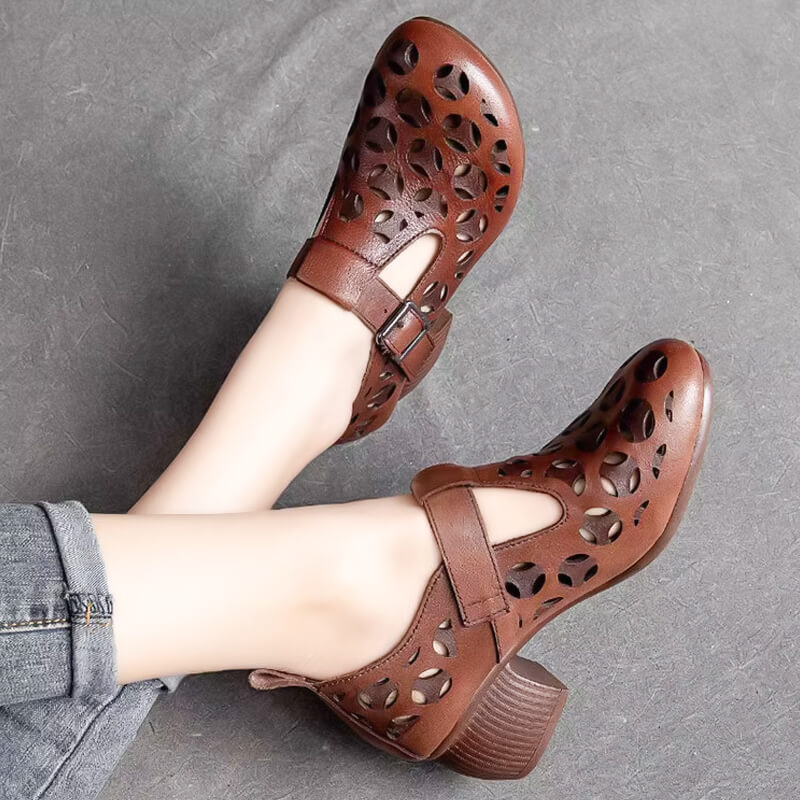 Freizeitschuhe im Retro-Ethno-Stil
