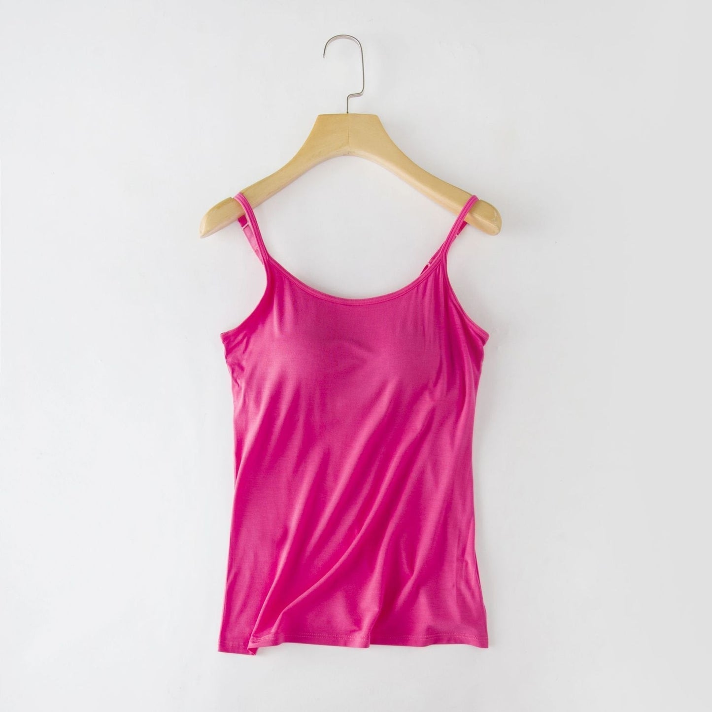 ☀️ 50 % RABATT FÜR BEGRENZTE ZEIT! 👚 Damen Tanktop mit integriertem BH – Verstellbare Träger, elastischer Stoff und runder Ausschnitt für Alltag & Layering 🤍