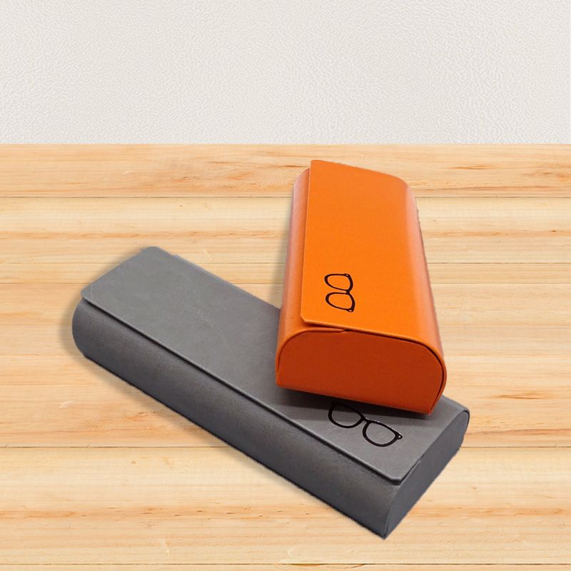 Minimalistisches Brillenetui aus Hartleder (🎁inkl. 3 gratis Brillenputztüchern)