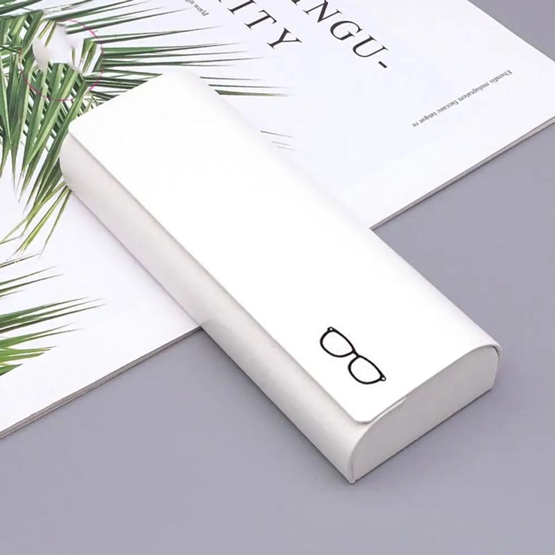 Minimalistisches Brillenetui aus Hartleder (🎁inkl. 3 gratis Brillenputztüchern)