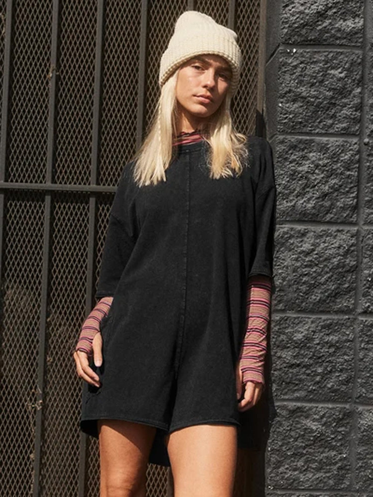 💐 50 % RABATT FÜR BEGRENZTE ZEIT! 💃 Lässiger Oversize Romper mit offenem Rücken – Figurformender Schnitt, praktische Tasche, luftiger Stoff für Alltag & Sommer
