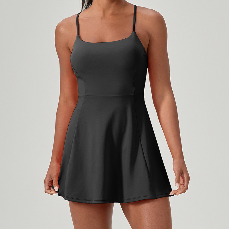 🏃‍♀️Sportliches Tennis-Kleid mit Spaghettiträgern & integrierten Shorts – Vielseitiges Kleid für Sport & Freizeit✨