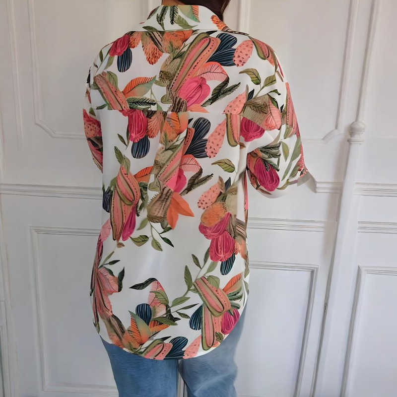 Elegante Bluse mit Pflanzenmuster und Knopfleiste