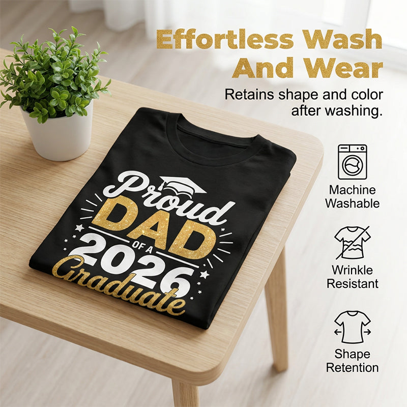 "Stolzer Vater eines Absolventen des Jahrgangs 2026" T-Shirt