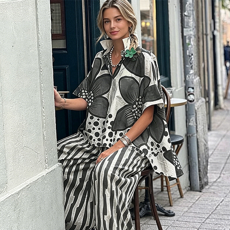 🌺Zweiteiliges Damen Freizeit Set mit Blumenprint – Hemd mit kurzen Ärmeln + Streifen-Hose für Sommer, Einkauf & Urlaub