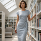 Gestreiftes Midikleid mit seitlicher Schnürung