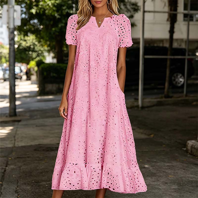 Weisses Sommerkleid mit Lochstickerei & V-Ausschnitt – Luftiges Damenkleid für Gartenpartys & Hochzeiten