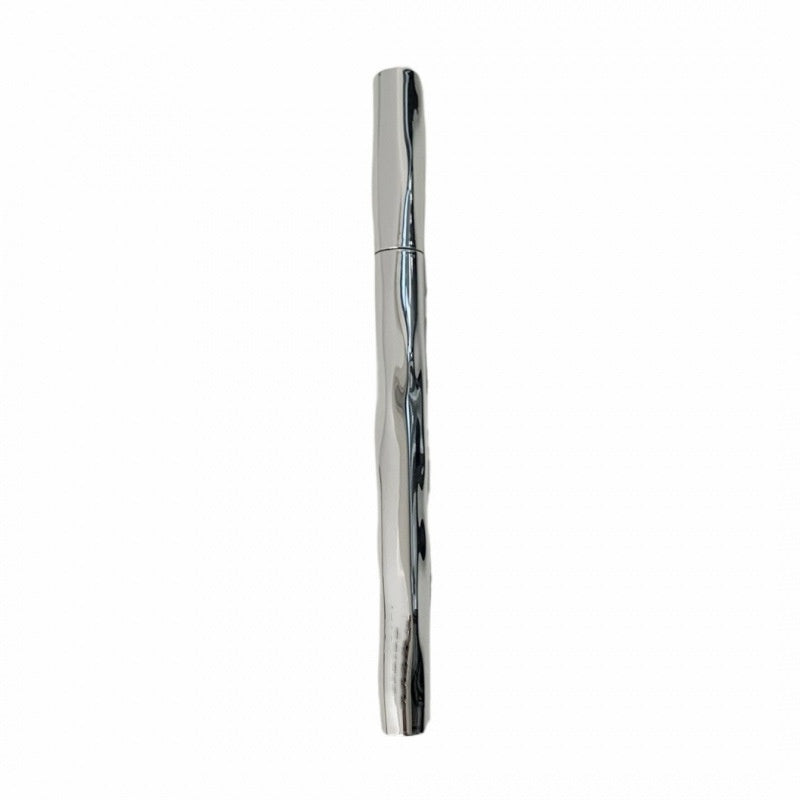 Wasserfester Flüssig-Eyeliner mit Präzisionsspitze für Anfänger