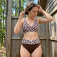 🔥 Letzter Tag! 50% Rabatt Damen High Waist Bikini-Set ⚫ Geometrisches Muster, Wickel-Oberteil mit Bauchweg-Effekt für Strand & Pool