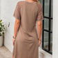 Elegantes Damenkleid mit spitzenbesetzten, luftigen Ärmeln