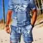 🔥 NUR SOLANGE DER VORRAT REICHT – 50% RABATT! 🎉 Herren Sportset mit Kunstdenim Print – Kurzarm T-Shirt + Cargo Shorts, elastischer Stoff für Fitness, Laufen & Alltag